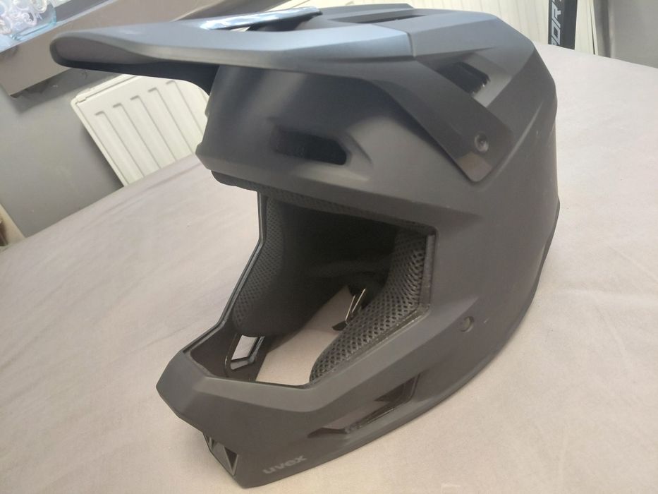 Kask uvex revage czarny