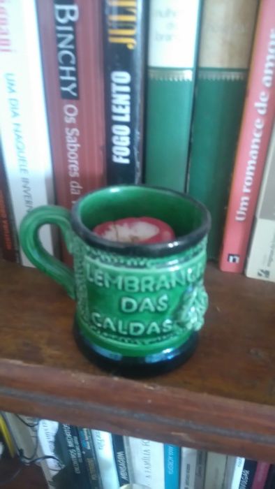 Loiças várias baratas