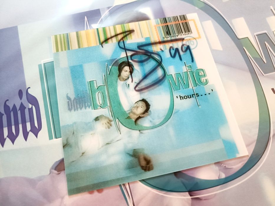 David Bowie Hours Autógrafo