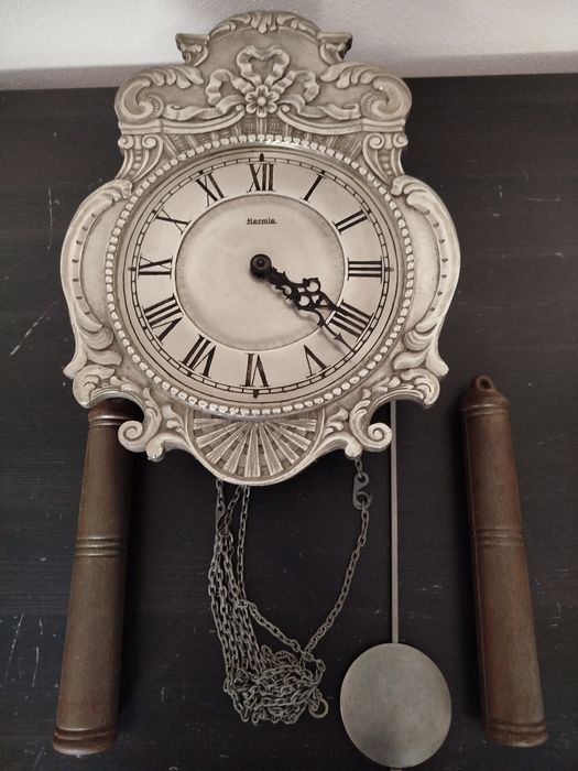 Relógio de parede  em casquinha