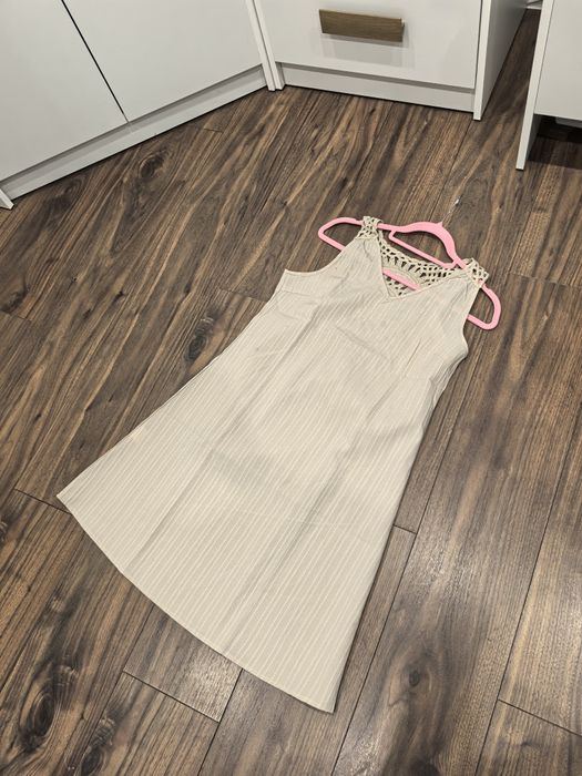 Trzy nowe sukienki damskie