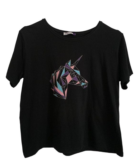 Черная женская футболка