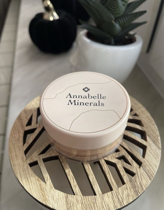 Podkład mineralny sypki kryjący Anabelle Minerals Pure Medium Coverage
