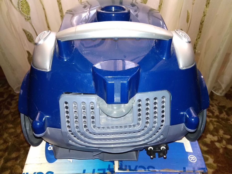 Пылесос Scarlett