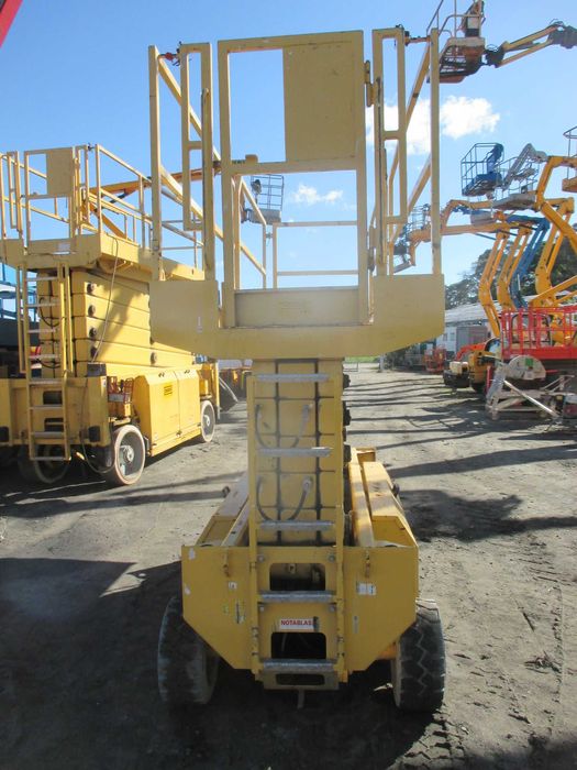 Podnośnik nożycowy 14 m HAB S142-12E2WD (JLG Genie Haulotte) UDT