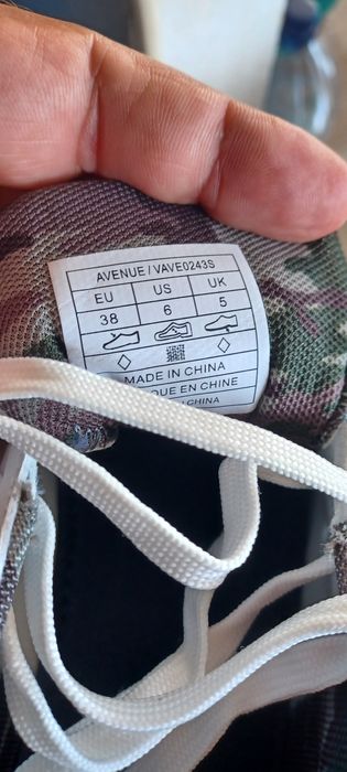 Sapatilhas Levi's Avenue White Khaki N38