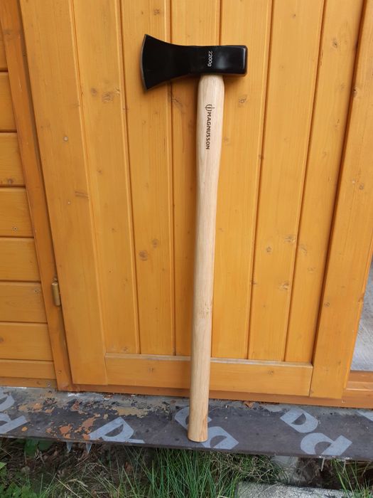 Sprzedam siekierę rozłupującą Magnusson 2,2 kg
