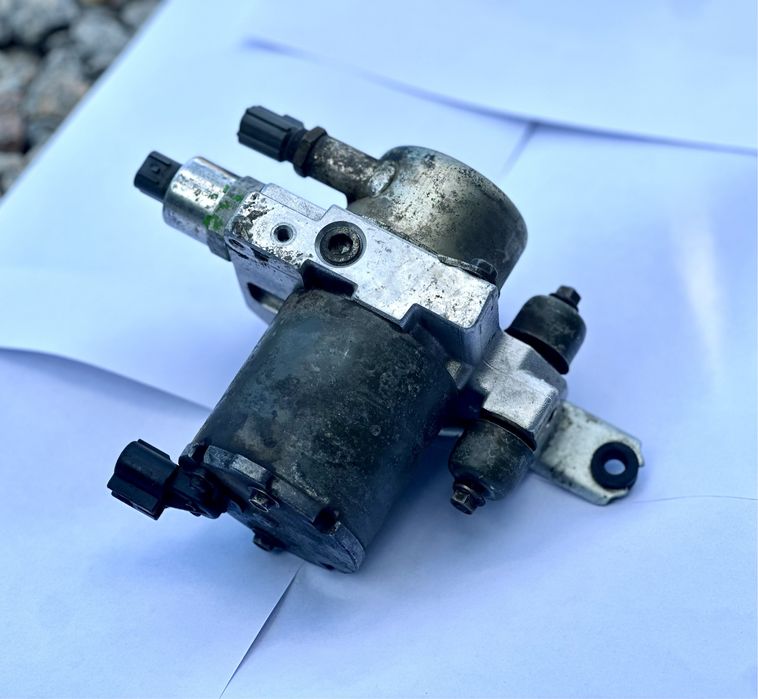 Насос Гідро Підвіски Toyota Land Cruiser 100 4.7  Бензин