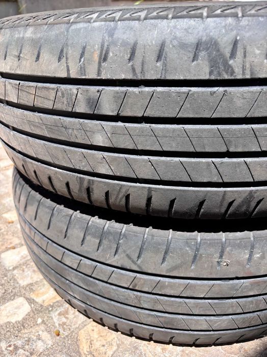 4 Pneus Bridgestone Turanza T005 - 215 60 17