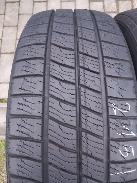 2x Opony Używane Całoroczne 215/65R16C Goodyear