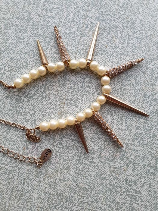 Naszyjnik aldo zloty z perelkami