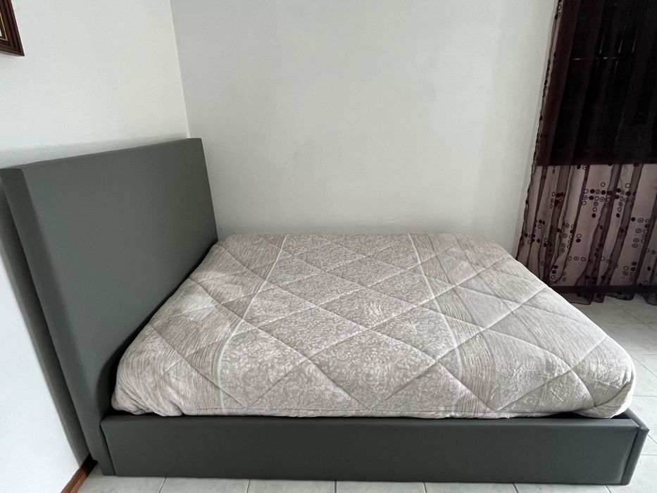 Cama 190x140cm em Napa