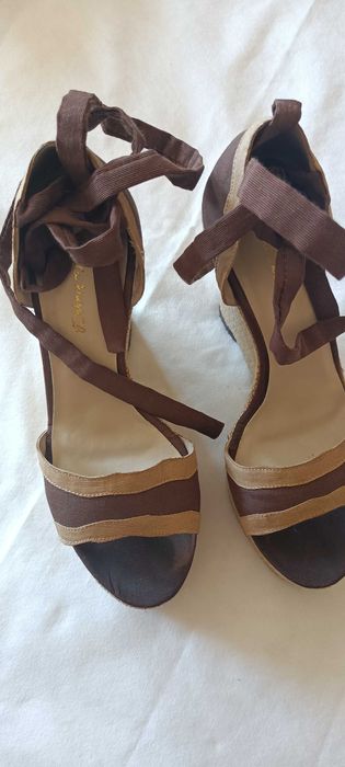 Sandały na koturnie roz.37
