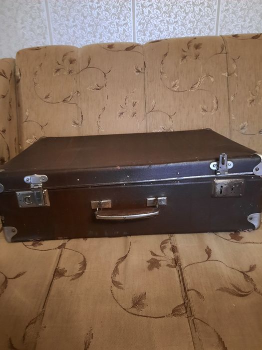 Продам  чемодан СССР.