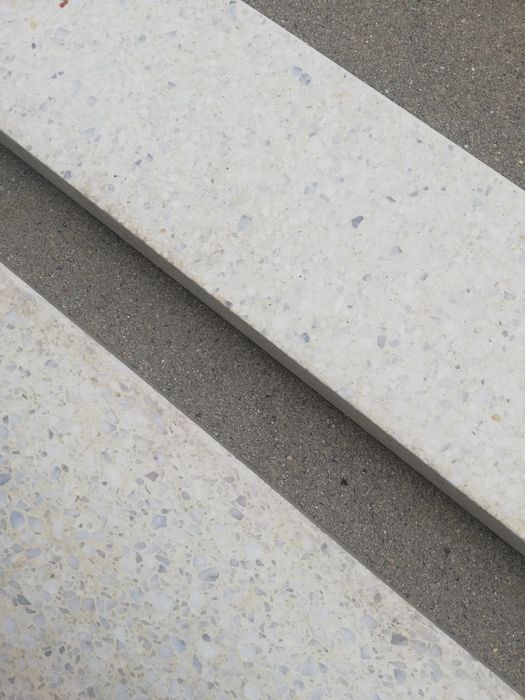 Dwa parapety 60cm lastryko