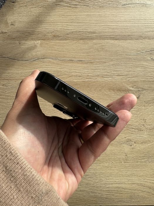 iPhone 14 Pro 128GB (versão eSIM)