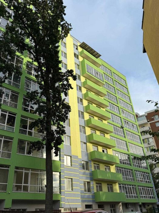 Простора 2 кімнатна квартира 65м2