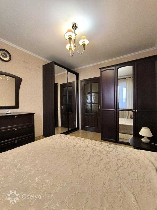 Продаж 2 кімнатної квартири з ремонтом в Києві 54 м2 Дарницький