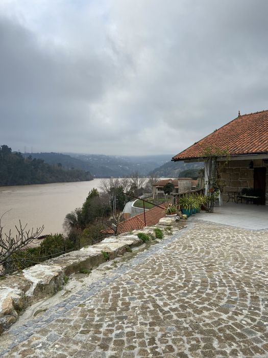 Alugo espaço exterior para eventos