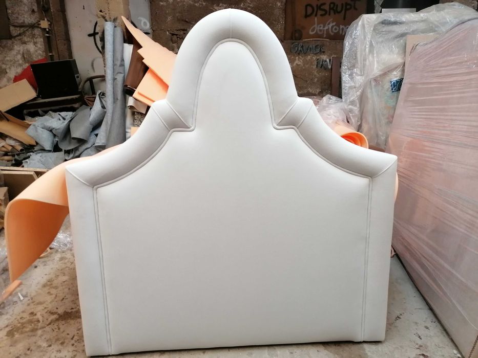 Cabeceira de cama estofada
