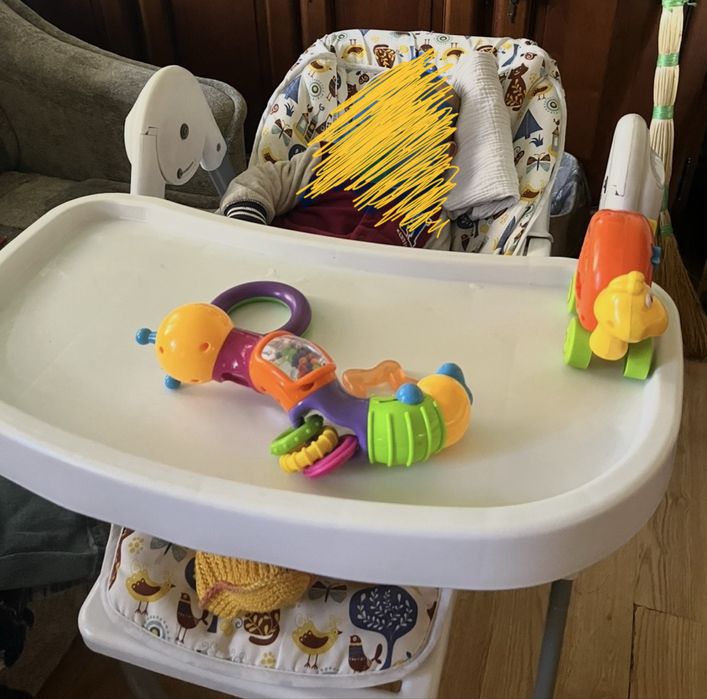 Стільчик для годування