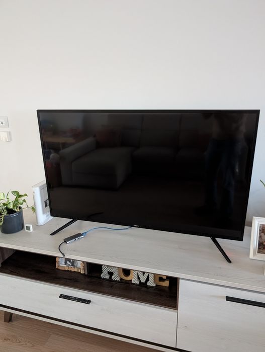 TV Samsung 48''4K (UR48JU6000K) em bom estado
