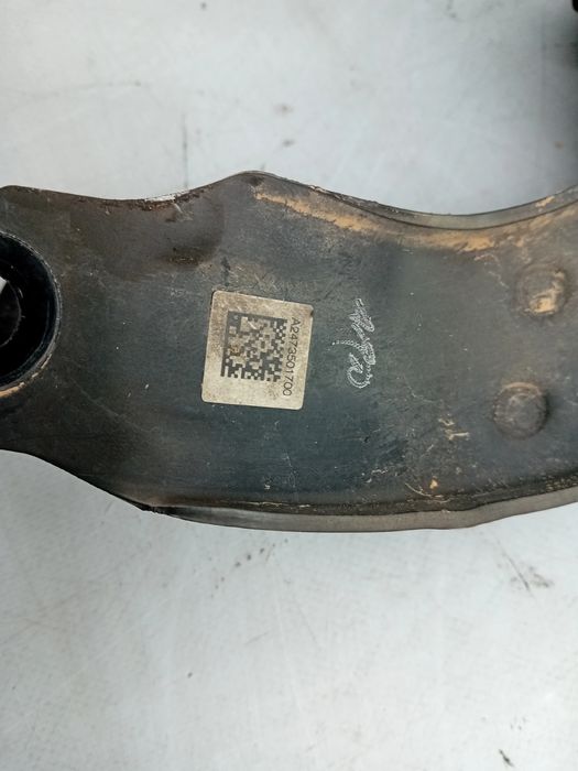 Braço de suspensão trás esquerdo MERCEDES-BENZ CLA Coupé (C118)