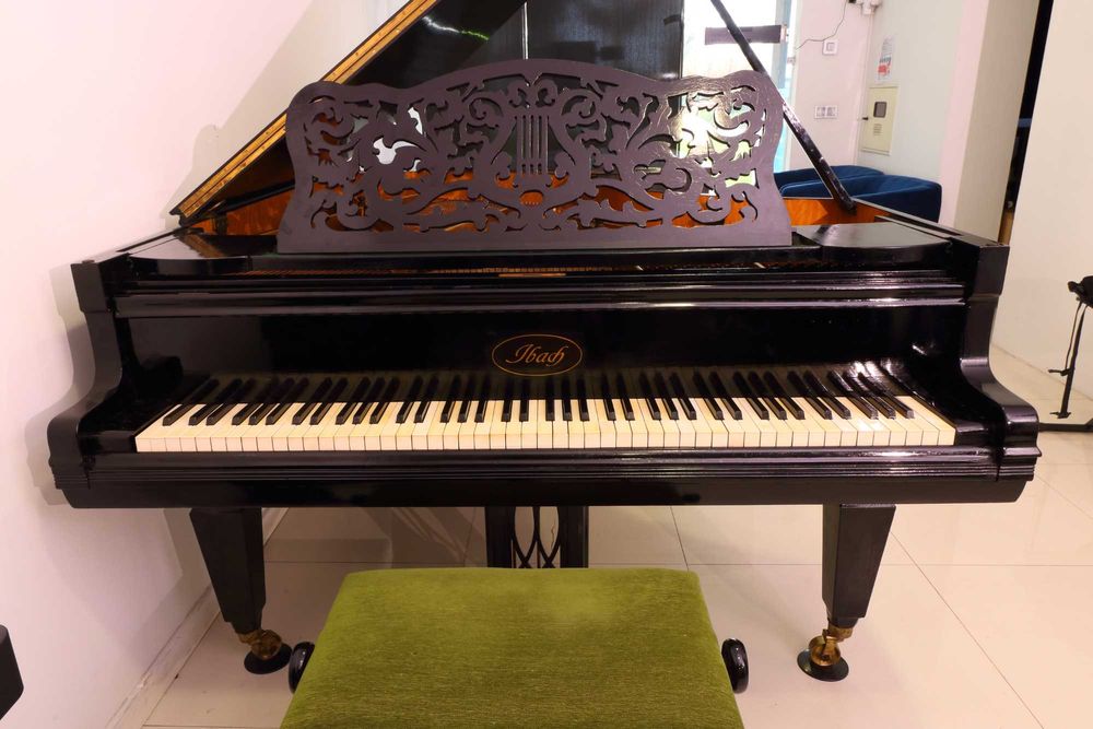 Piano de Cauda IBACH 180cm (Meia Cauda) — Construção Alemã — Revisto