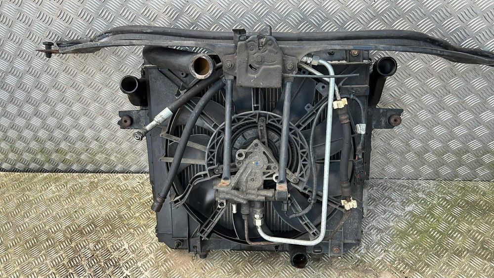 Pas Przedni Kompletny Chłodnice Wentylator  Grand Cherokee WJ 4.7 V8