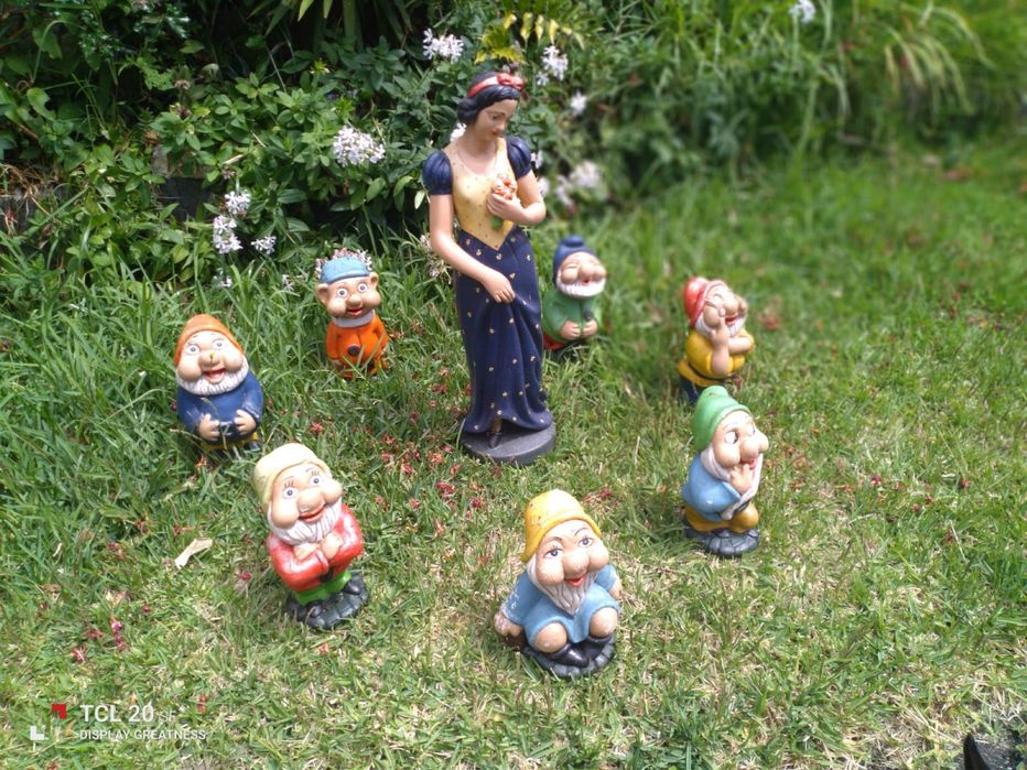 Conjunto Branca de Neve e os 7 Anões – Para Jardim – 100€