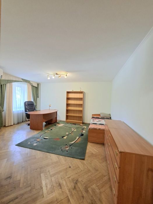 4 кім.квартира Борщагівська 145
Дві ктири на