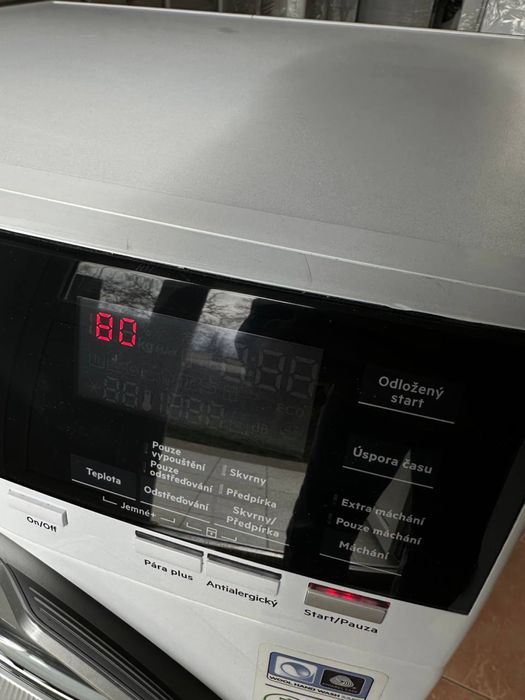 Пральна  машина AEG L6FBG68SC 8 кг інвертор А+++