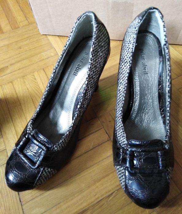 PILAR ABRIL - pantofle, czułenka na obcasie r: 40/ost1.