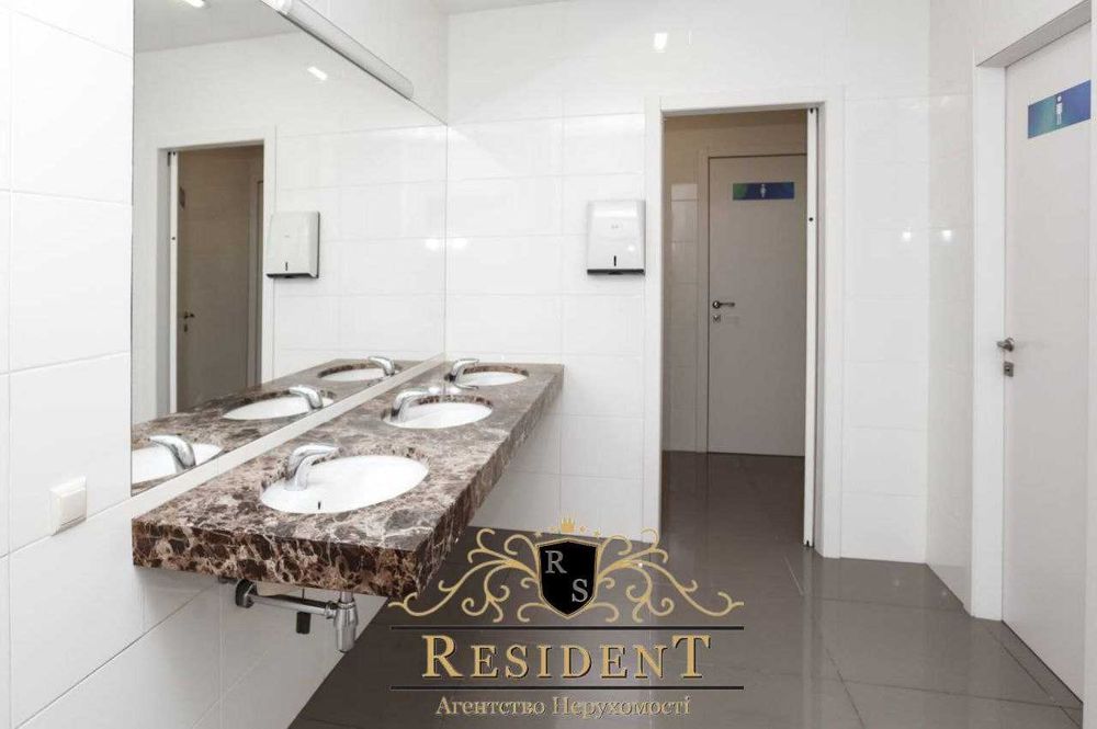 Продаж помещения в центре с Арендатором