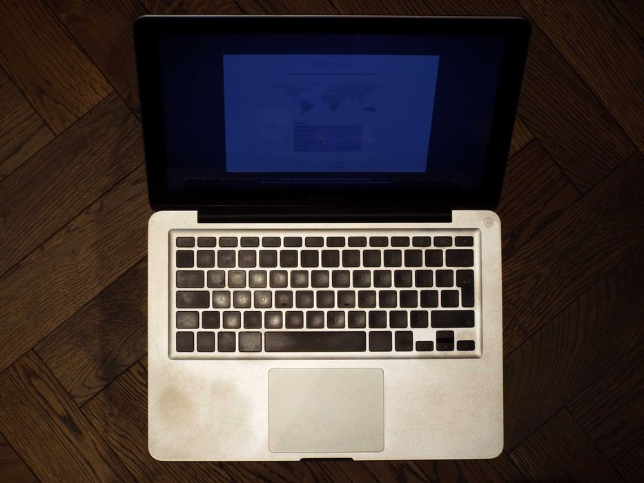 MacBook Pro 13" 2010 Core 2 Duo 2.4GHz 4GB HDD 500GB High Sierra