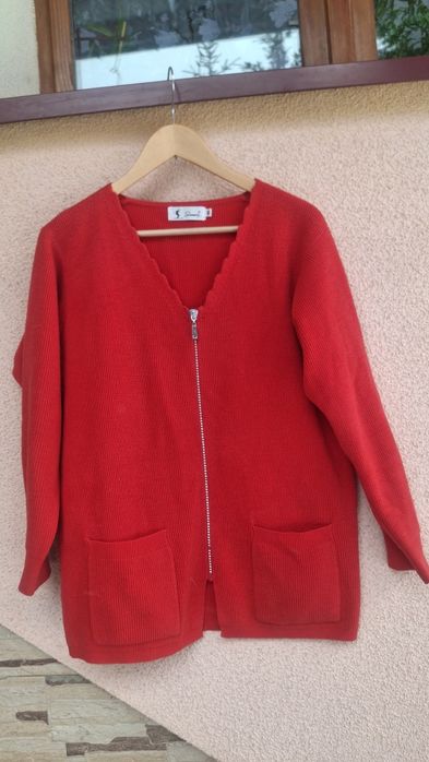 Sewter czerwony rozmiar XL