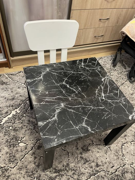 Стіл і стілець ikea