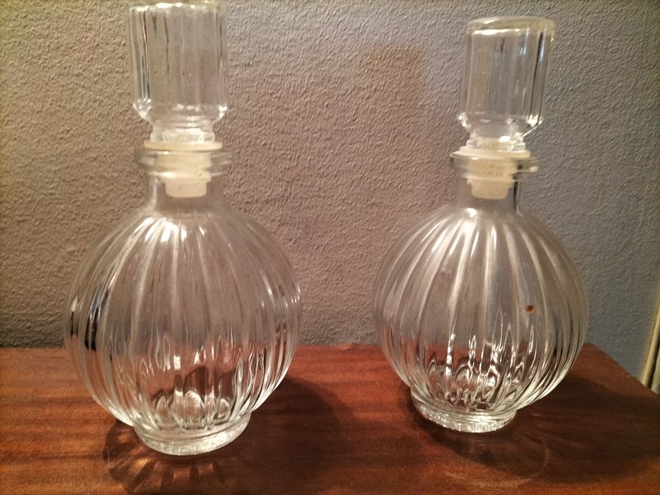 Par de frascos antigos