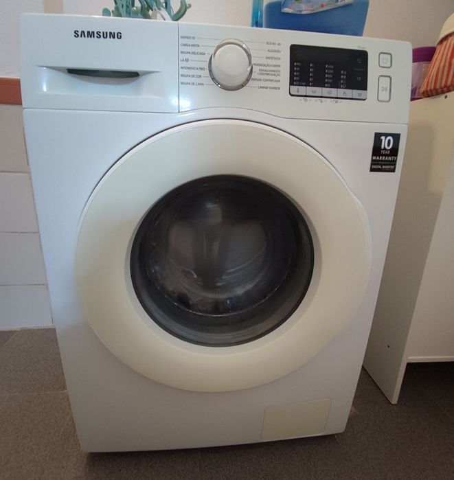 Máquina de Lavar a Roupa Samsung 9KG 1400 RPM - Em excelente estado