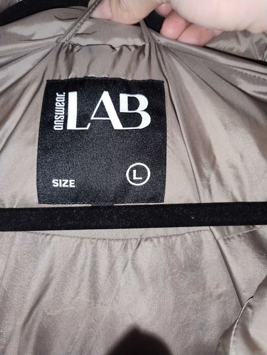 elegancki płaszcz na zimę marki Answear Lab