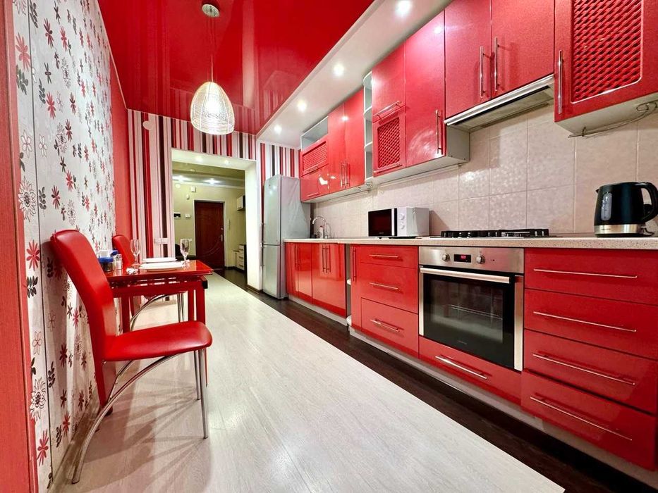 ApartPoltava Неповторні апарт. з КУТОВОЮ ванною поряд стадіону ВОРСКЛА