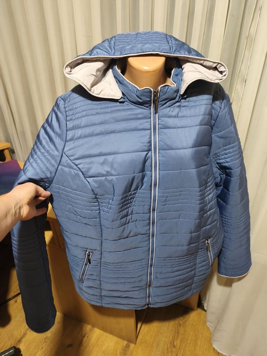 Жіноча куртка з капюшоном collection розмір 3XL
