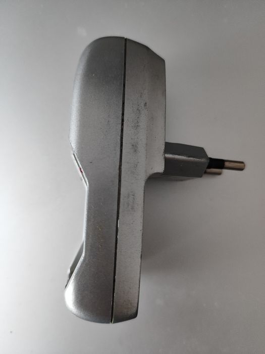 Зарядний пристрій Енергія ЕН103 для акумуляторів АА, ААА та 9V.