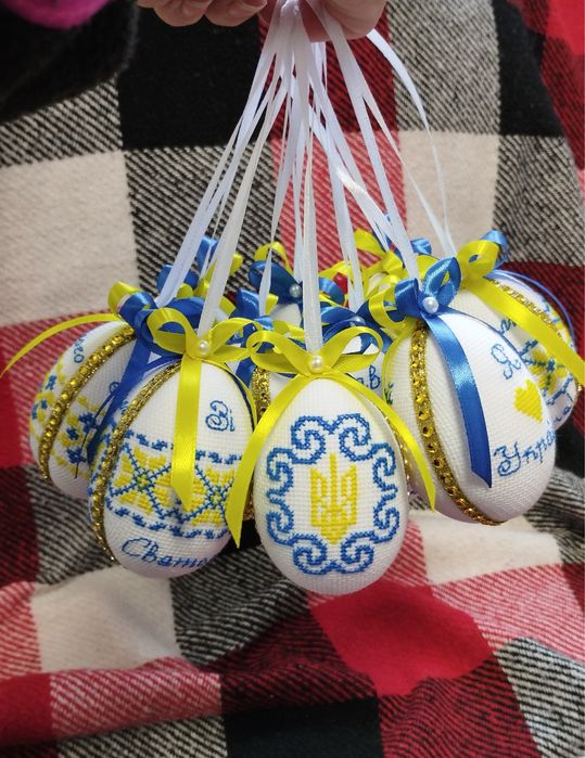 Вишиті великодні яйця / Великдень / паска/ вишиті писанки