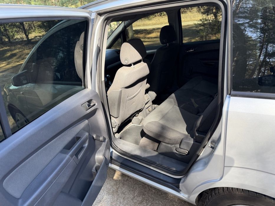 Продам Opel Zafira B