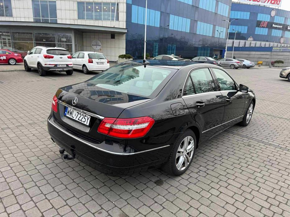 Do wynajęcia wynajem samochodów Mercedes E klasa Automat Warszawa