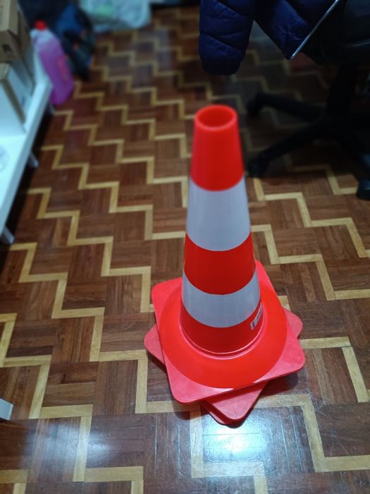 3 Cone sinalização PVC