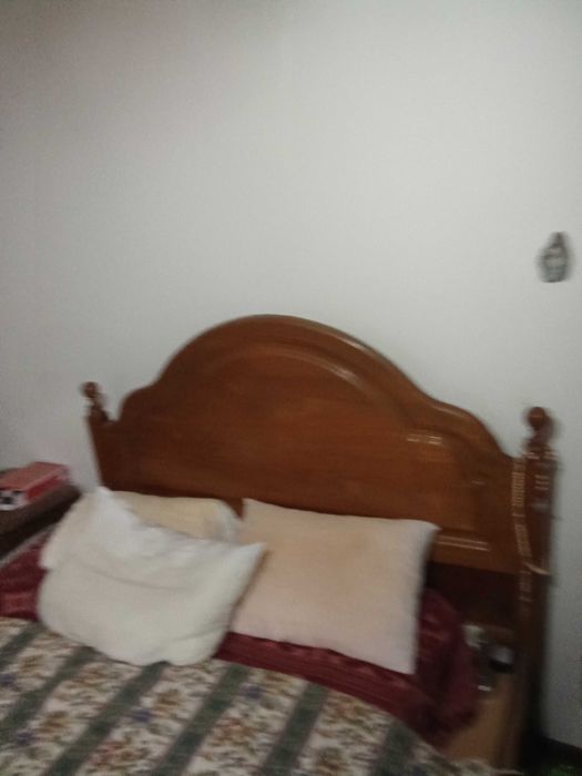 Alugo um quarto