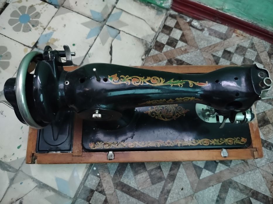 Швейна машинка , на запчастини, Декор .