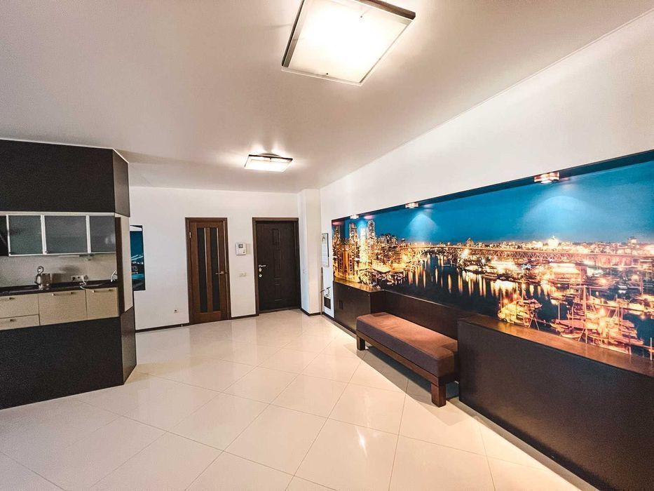 ЛЮКС 3-кімнатна квартира біля метро Лівобережна, подобово МВЦ